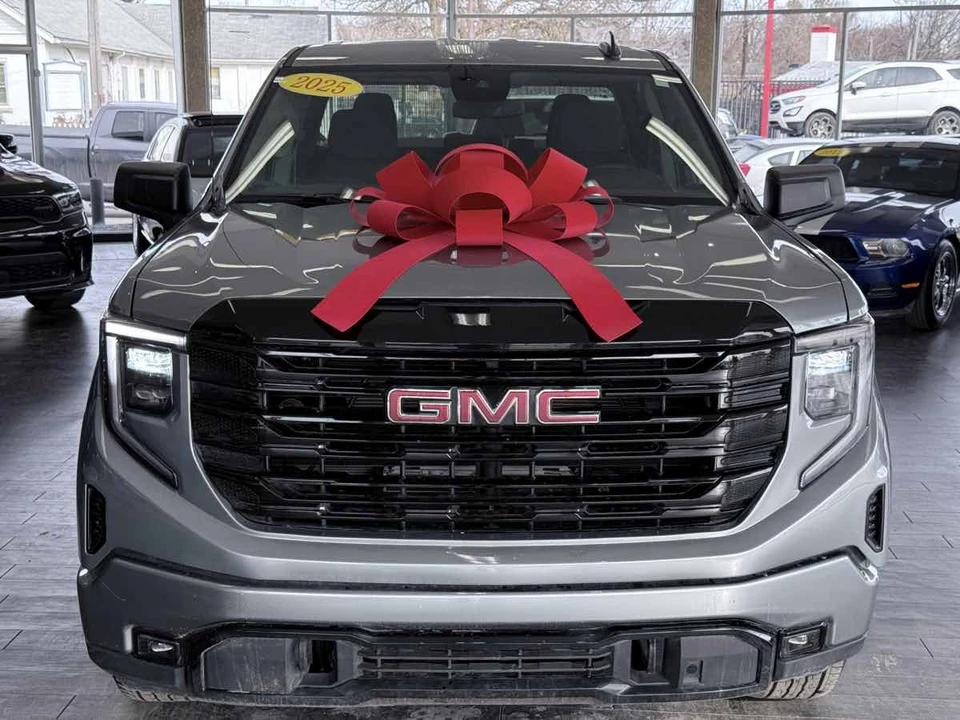 2025 GMC Sierra 5th Gen - Image 3 of 12