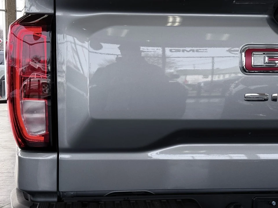 2025 GMC Sierra 5th Gen - Image 16 of 21