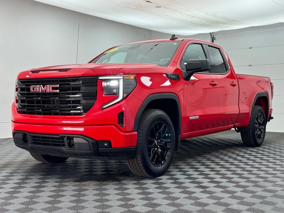 2025 GMC Sierra 5th Gen - Image 2 of 12