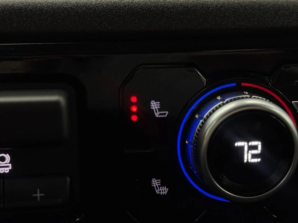 2025 GMC Sierra 5th Gen - Image 5 of 12