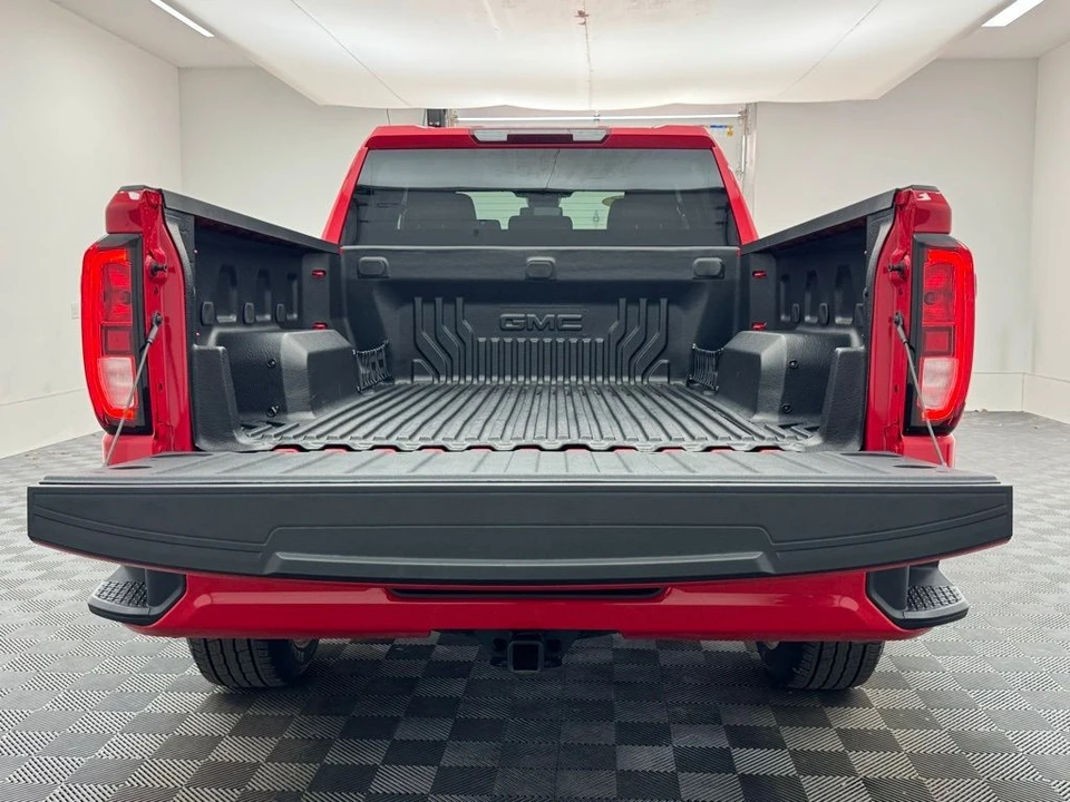 2025 GMC Sierra 5th Gen - Image 9 of 12