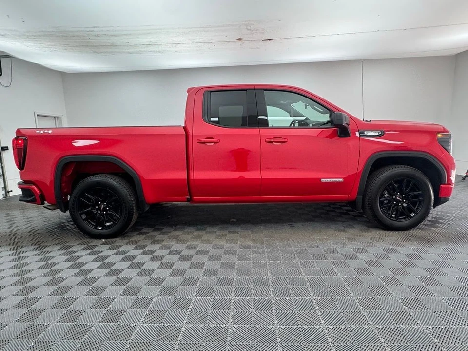 2025 GMC Sierra 5th Gen - Image 6 of 12