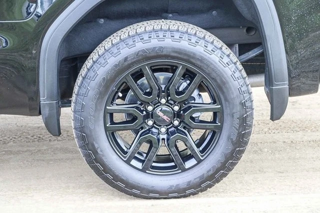 2025 GMC Sierra 5th Gen - Image 10 of 12