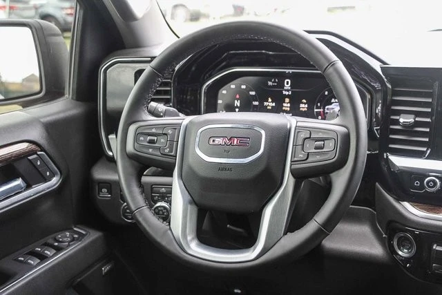 2025 GMC Sierra 5th Gen - Image 15 of 21