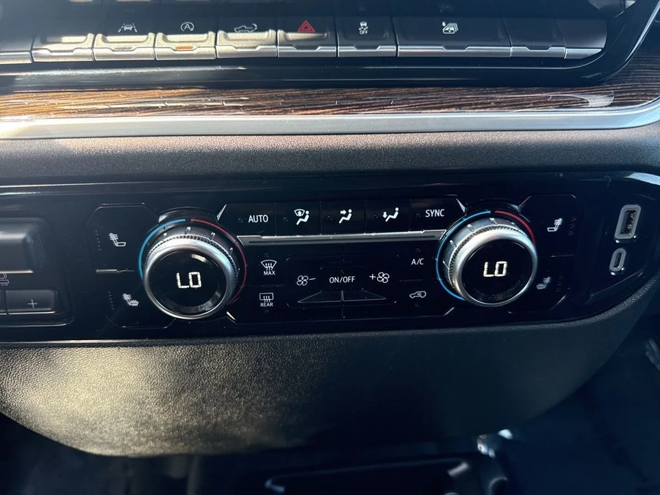 2025 GMC Sierra 5th Gen - Image 18 of 21