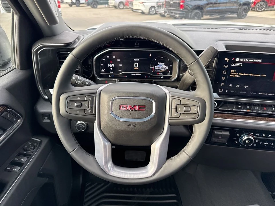 2025 GMC Sierra 5th Gen - Image 13 of 21