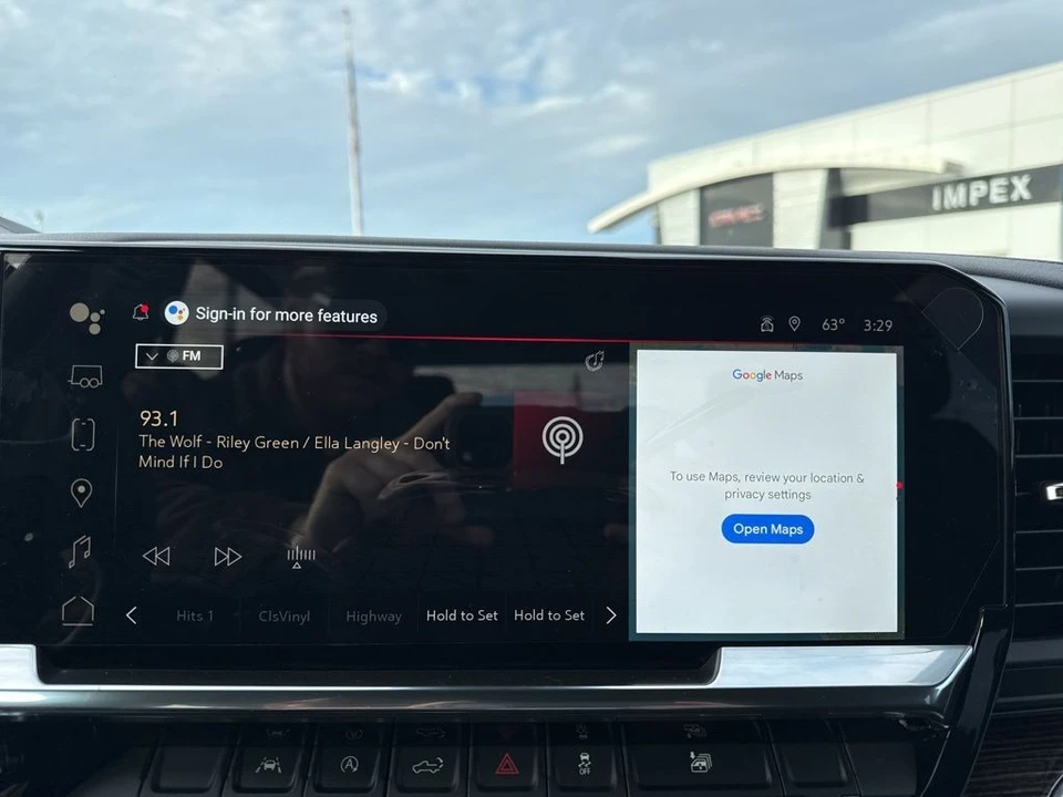 2025 GMC Sierra 5th Gen - Image 17 of 21