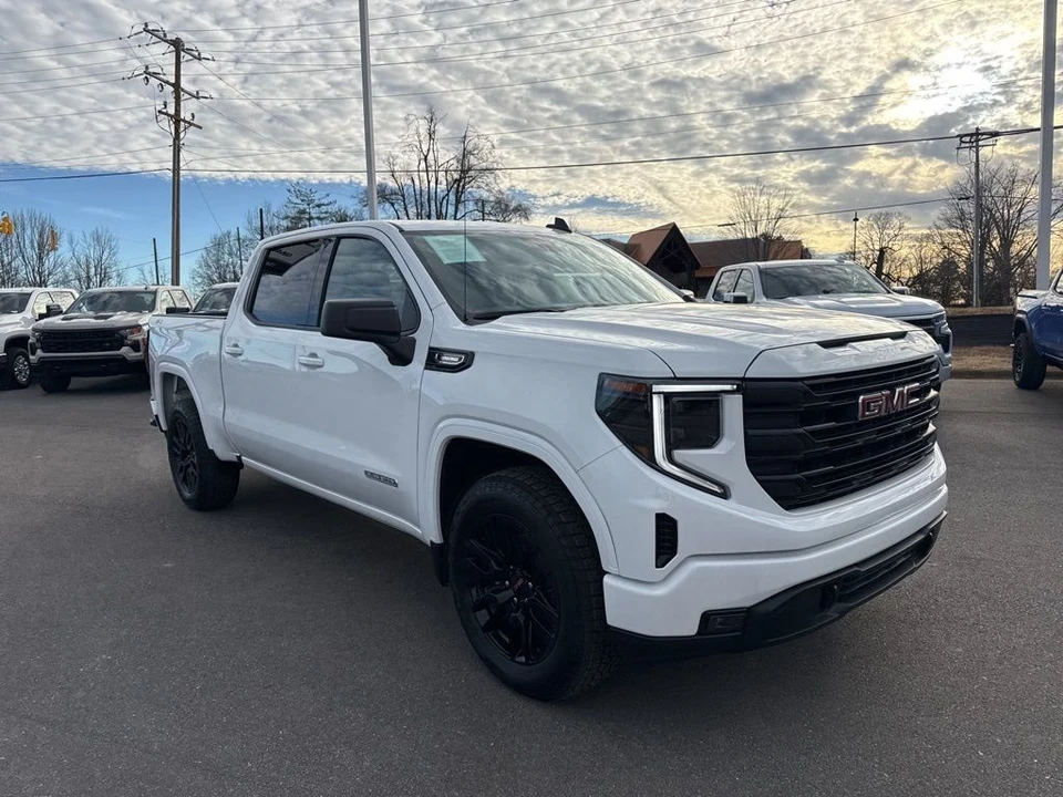 2025 GMC Sierra 5th Gen - Image 7 of 12