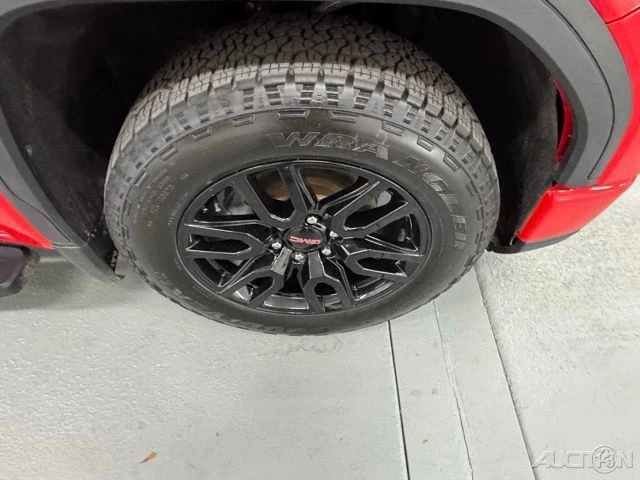 2025 GMC Sierra 5th Gen - Image 4 of 12