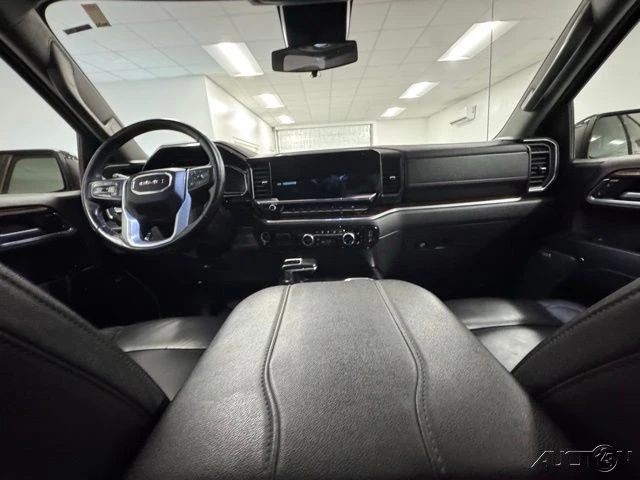 2025 GMC Sierra 5th Gen - Image 11 of 12