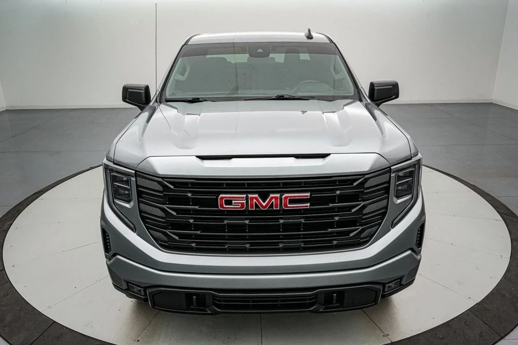 2025 GMC Sierra 5th Gen - Image 11 of 21
