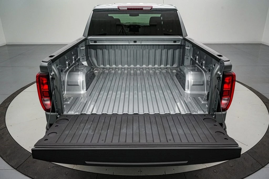 2025 GMC Sierra 5th Gen - Image 7 of 21
