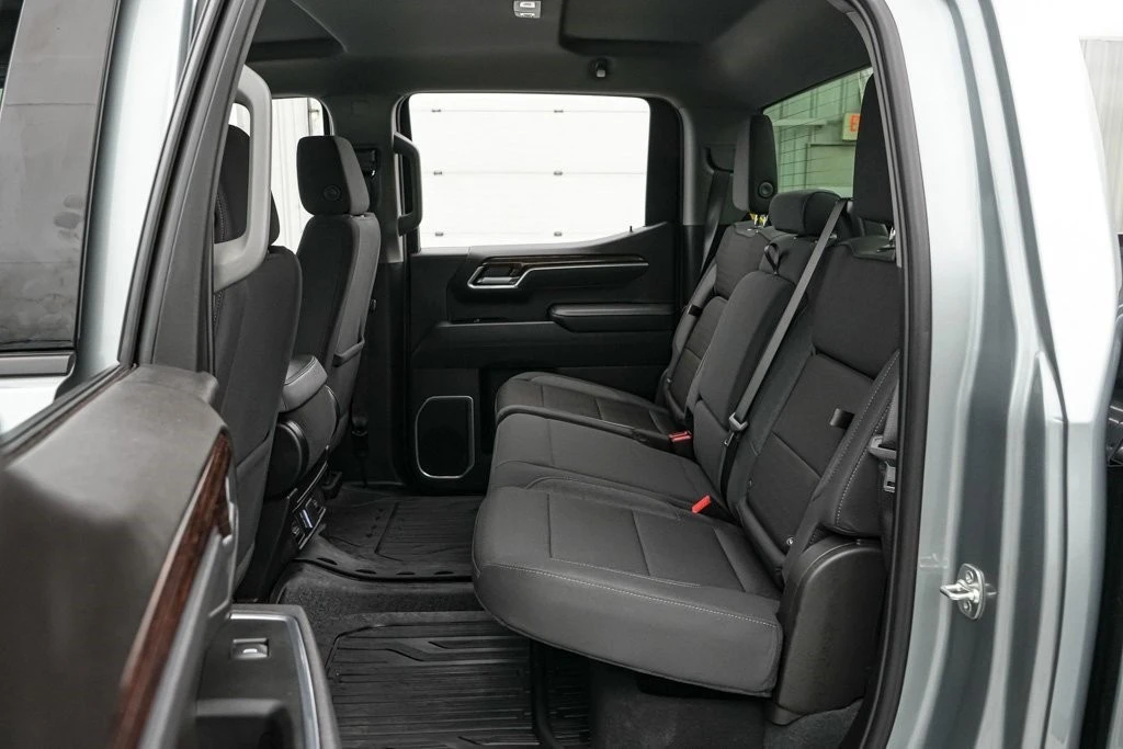2025 GMC Sierra 5th Gen - Image 21 of 21