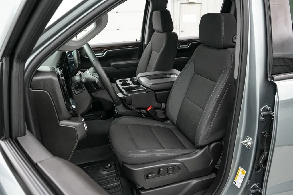 2025 GMC Sierra 5th Gen - Image 13 of 21