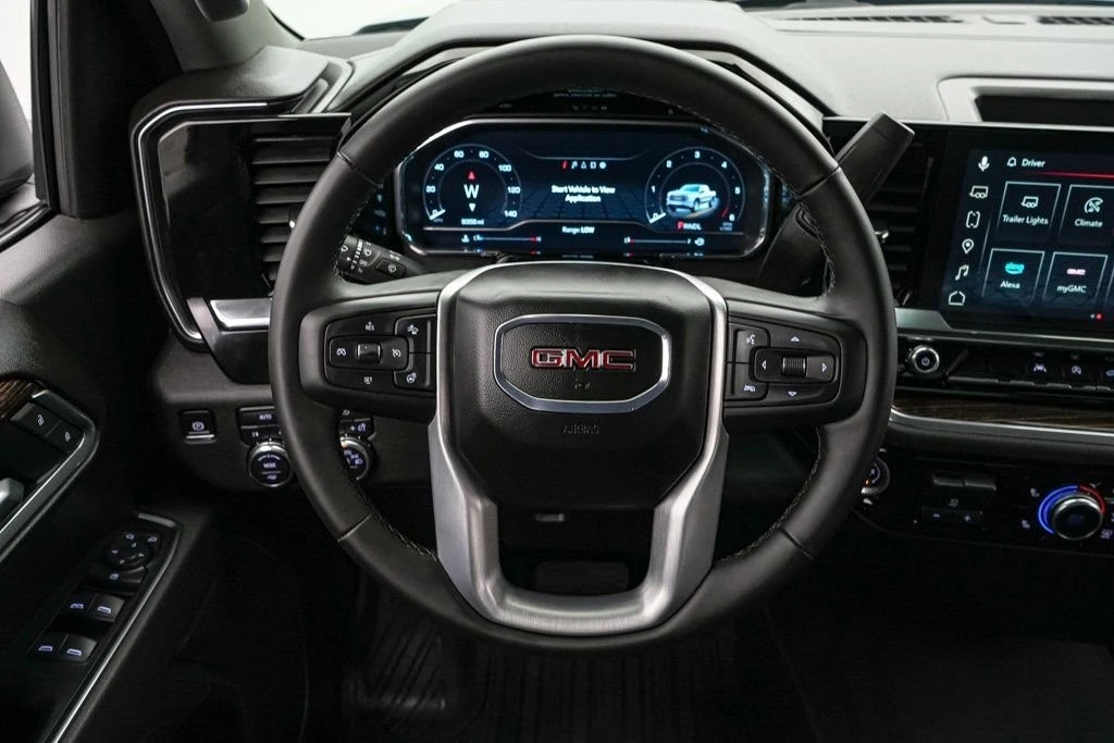 2025 GMC Sierra 5th Gen - Image 15 of 21