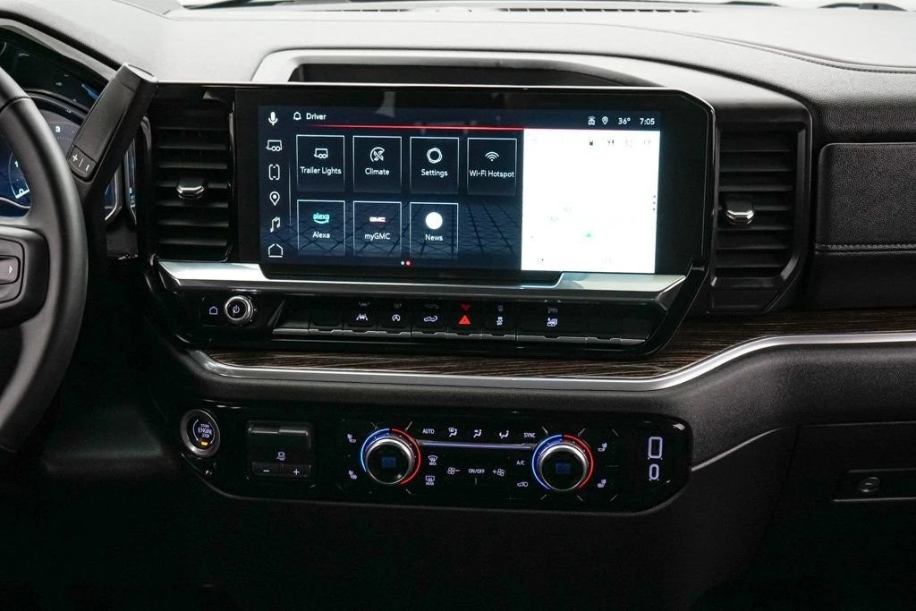 2025 GMC Sierra 5th Gen - Image 17 of 21