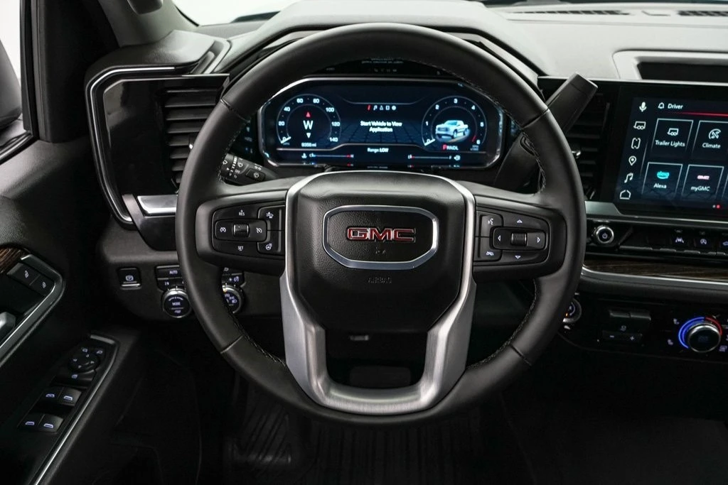 2025 GMC Sierra 5th Gen - Image 15 of 21
