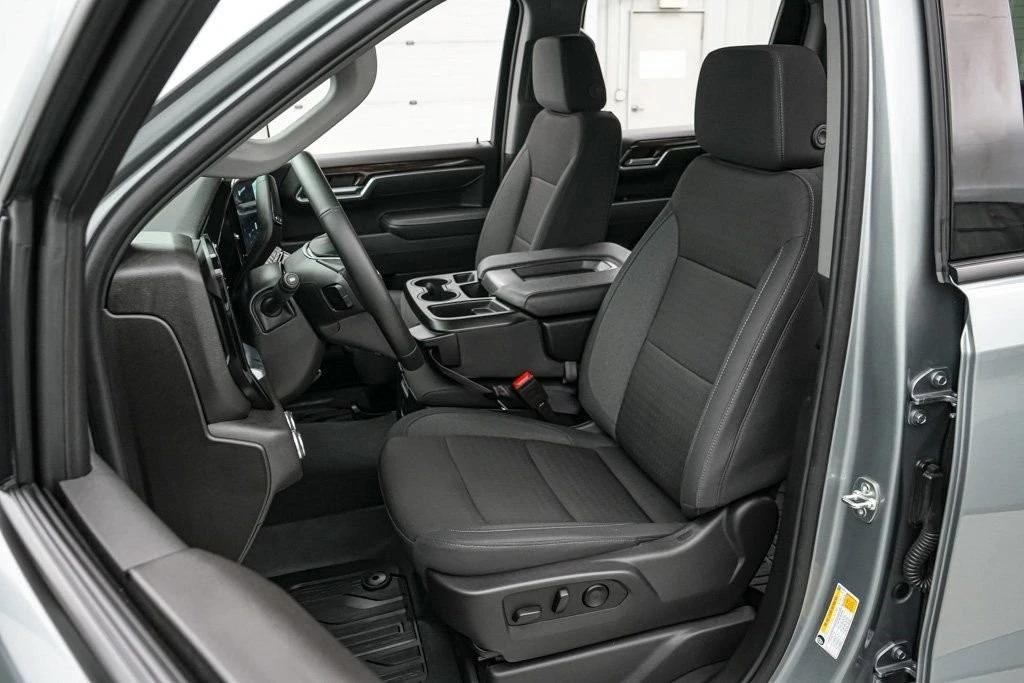 2025 GMC Sierra 5th Gen - Image 13 of 21