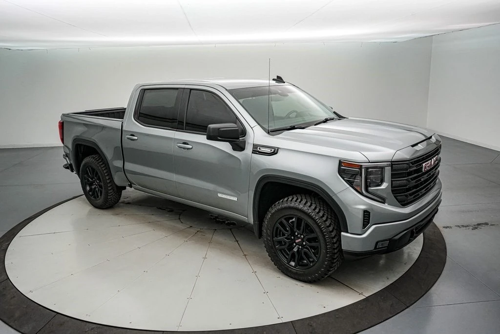 2025 GMC Sierra 5th Gen - Image 2 of 21
