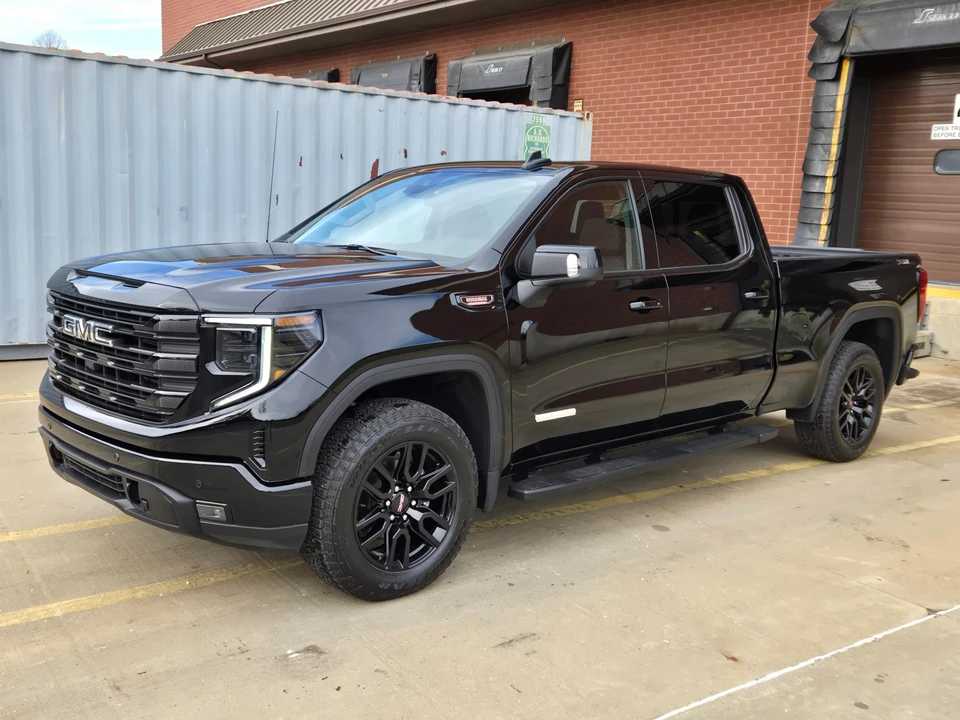 2025 GMC Sierra 5th Gen - Image 20 of 31