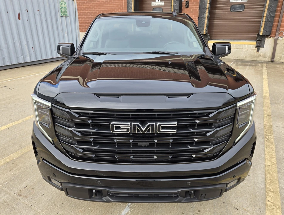 2025 GMC Sierra 5th Gen - Image 6 of 31