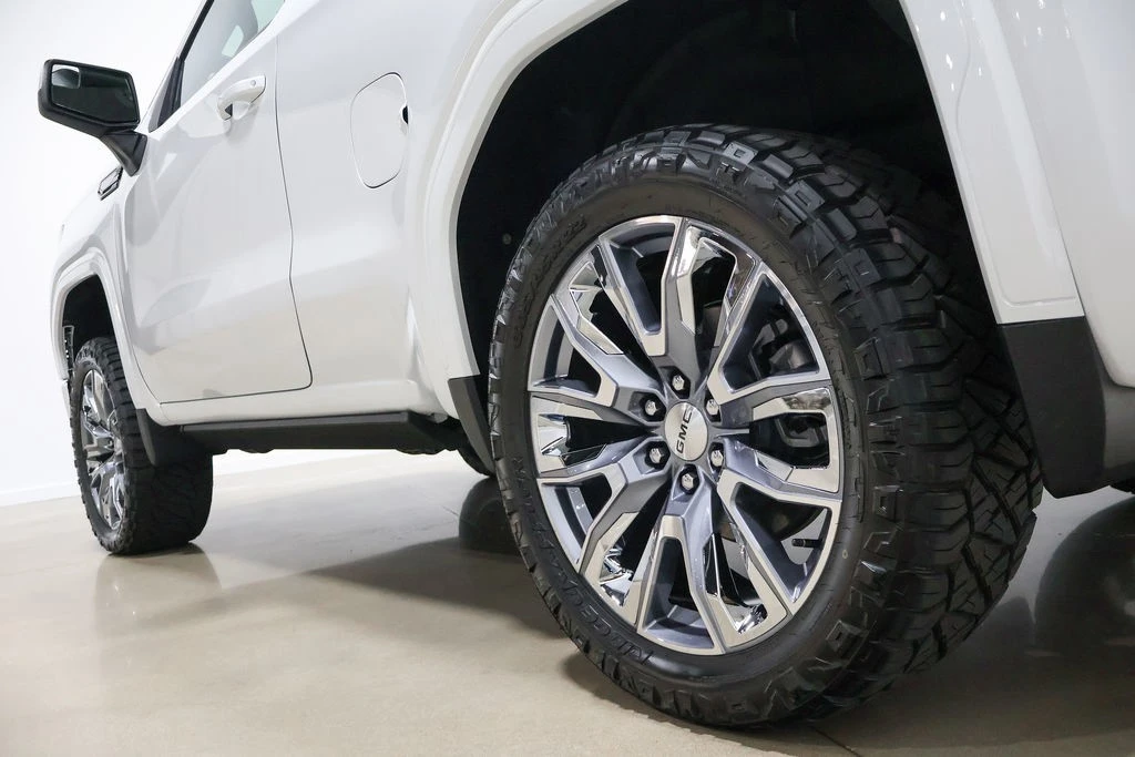 2025 GMC Sierra 5th Gen - Image 20 of 21