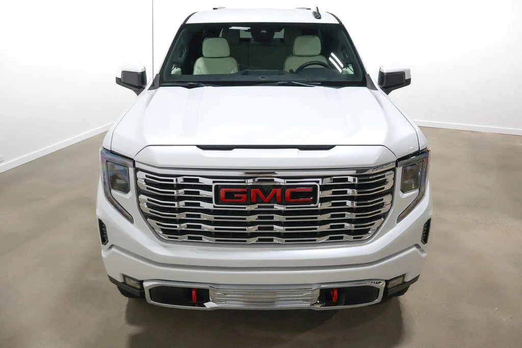 2025 GMC Sierra 5th Gen - Image 19 of 21