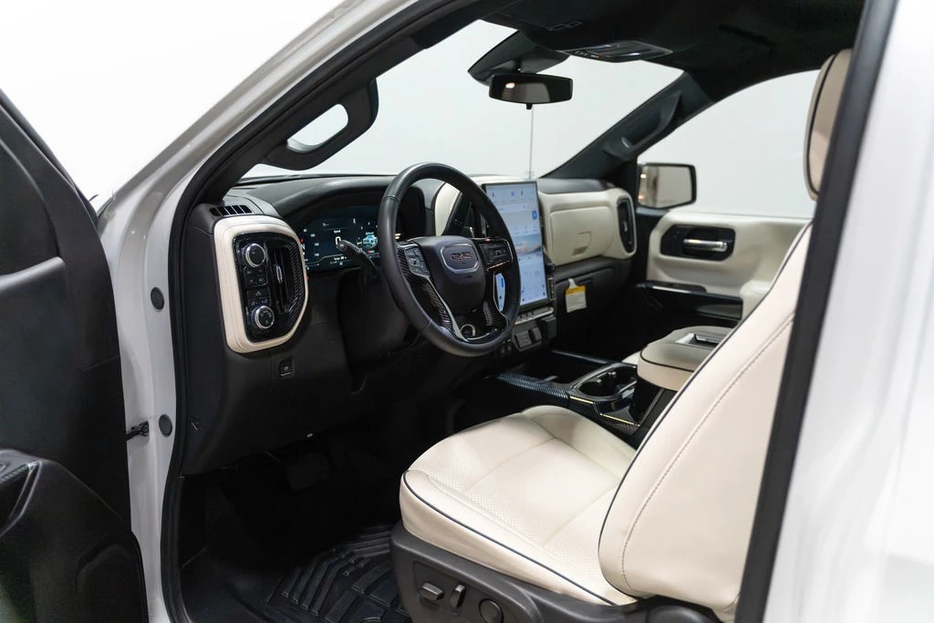2025 GMC Sierra 5th Gen - Image 8 of 21