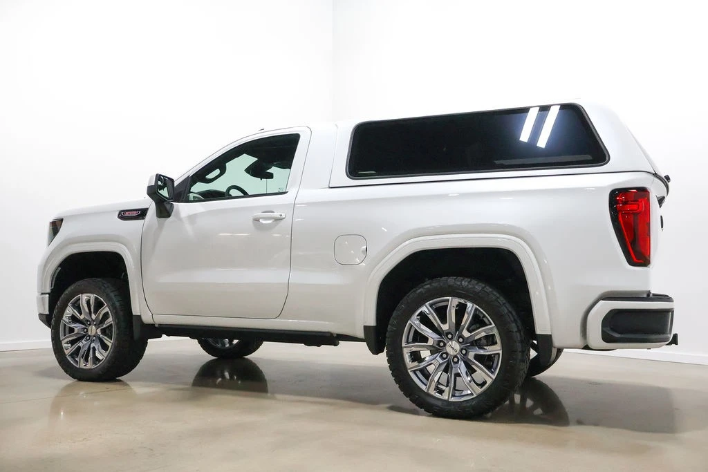 2025 GMC Sierra 5th Gen - Image 16 of 21