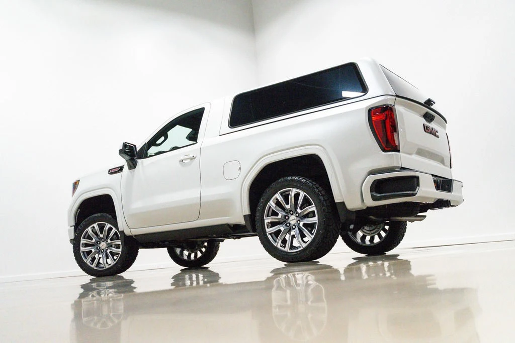2025 GMC Sierra 5th Gen - Image 2 of 21