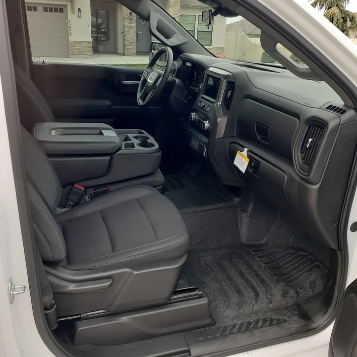 2025 GMC Sierra 5th Gen - Image 14 of 19