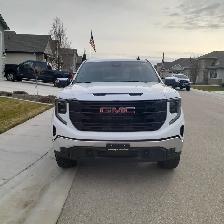 2025 GMC Sierra 5th Gen - Image 4 of 19