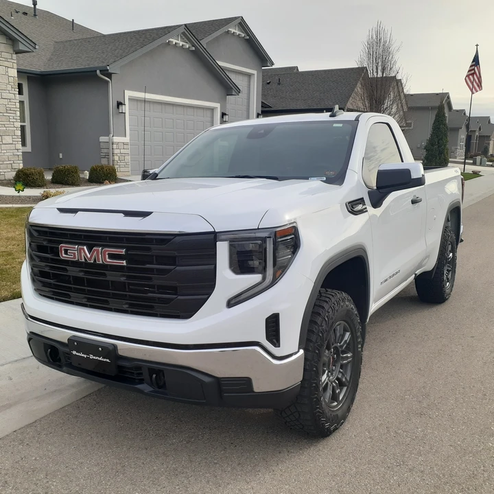 2025 GMC Sierra 5th Gen - Image 2 of 19