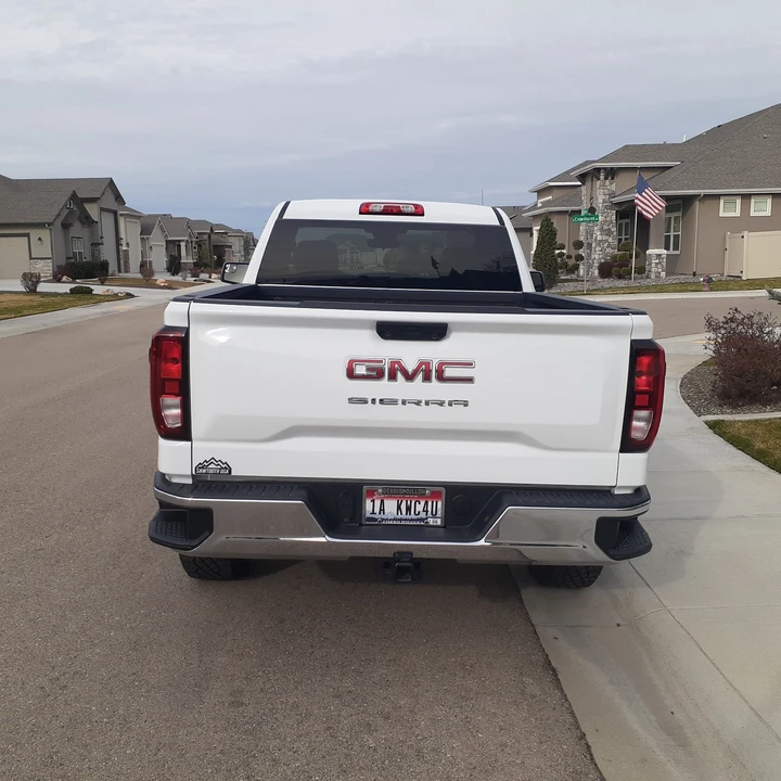 2025 GMC Sierra 5th Gen - Image 8 of 19