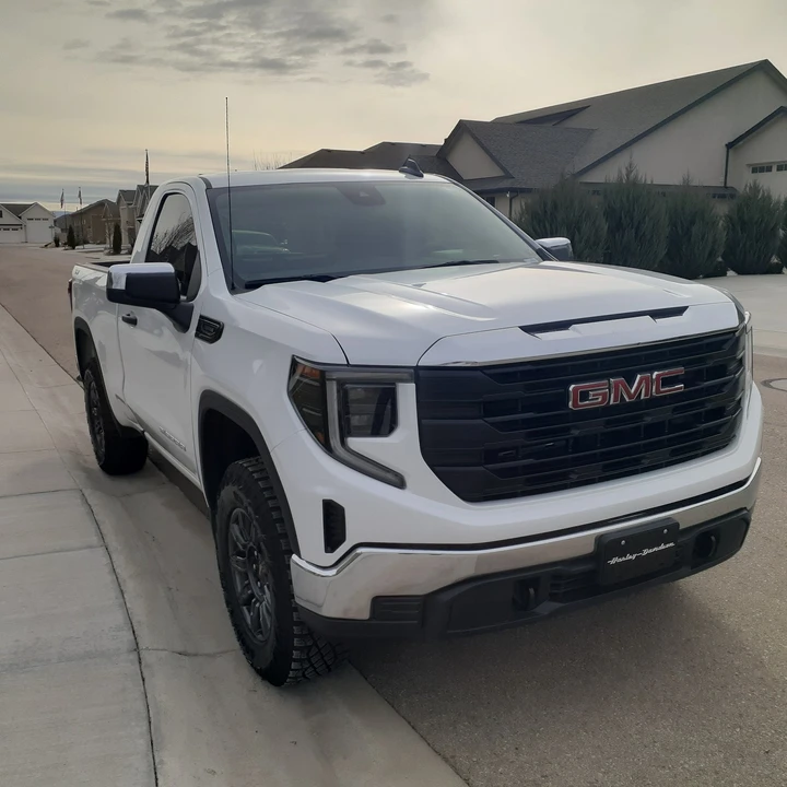 2025 GMC Sierra 5th Gen - Image 5 of 19
