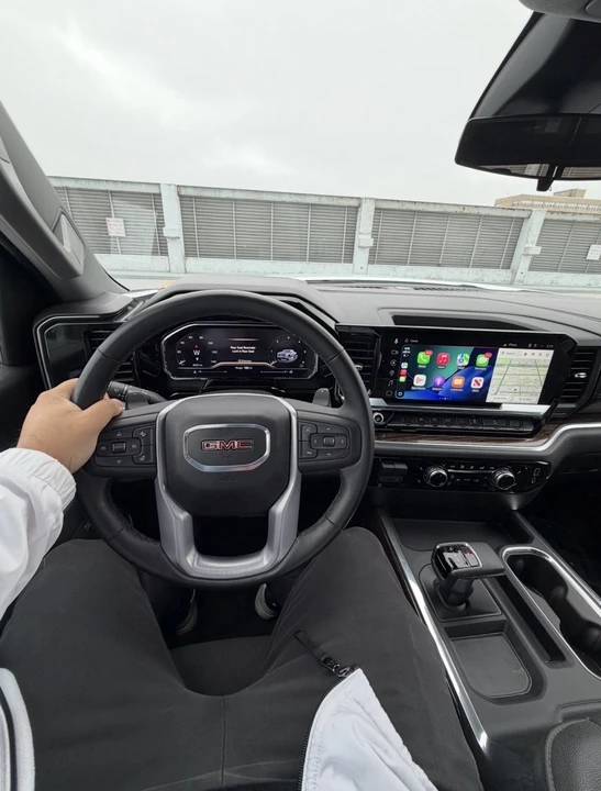 2025 GMC Sierra 5th Gen - Image 12 of 17