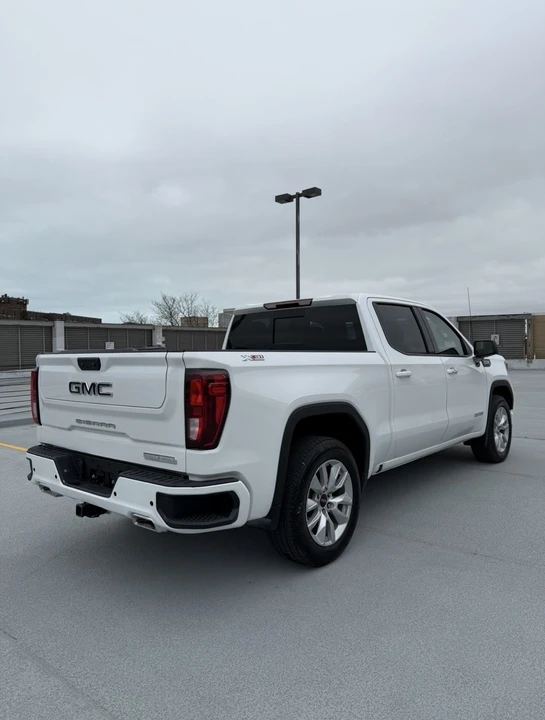 2025 GMC Sierra 5th Gen - Image 7 of 17