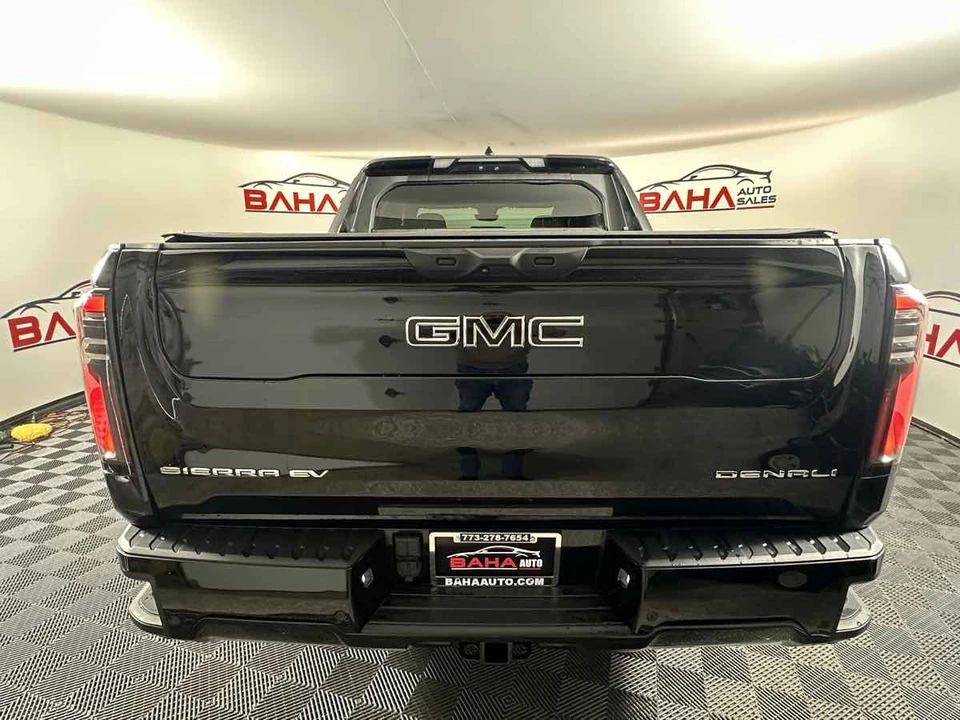 2025 GMC Sierra 5th Gen - Image 7 of 21