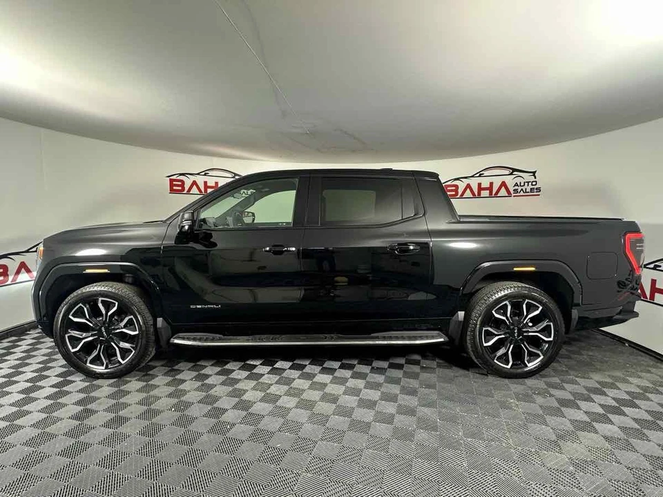 2025 GMC Sierra 5th Gen - Image 4 of 21