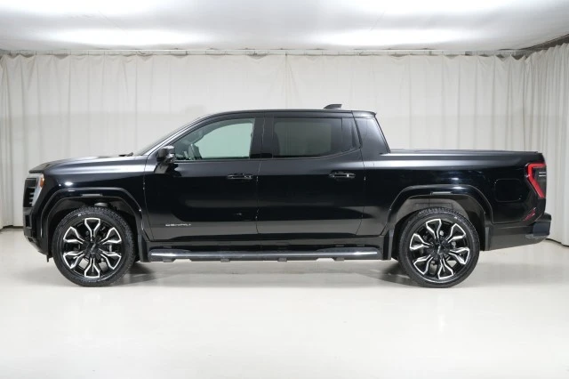 2025 GMC Sierra 5th Gen - Image 2 of 21