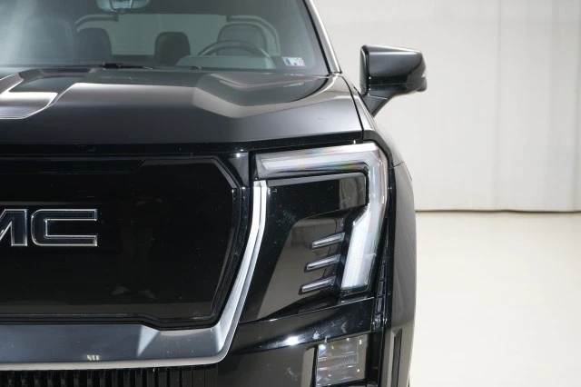 2025 GMC Sierra 5th Gen - Image 13 of 21