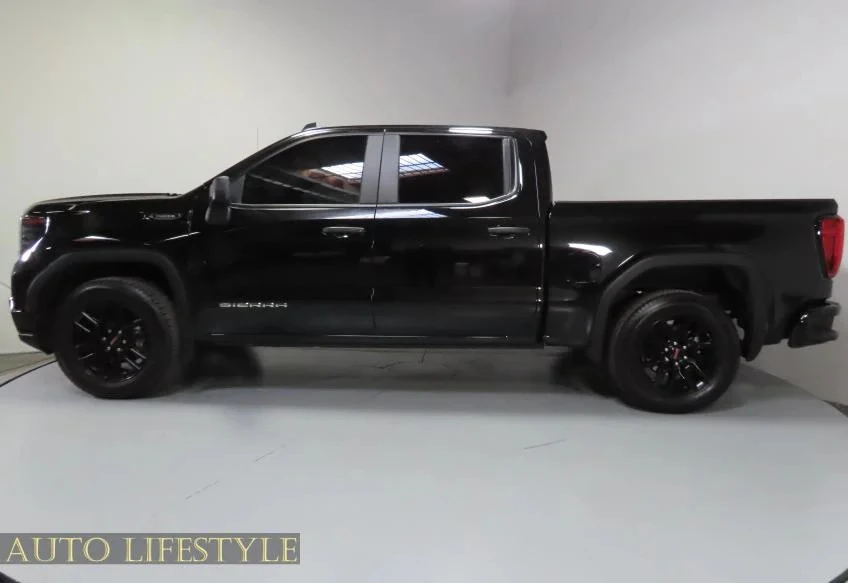 2025 GMC Sierra 5th Gen - Image 5 of 21