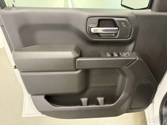 2025 GMC Sierra 5th Gen - Image 11 of 12