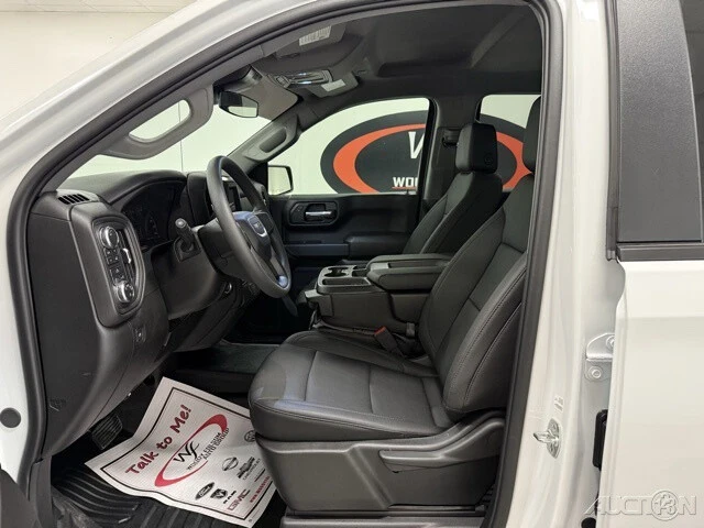 2025 GMC Sierra 5th Gen - Image 8 of 12