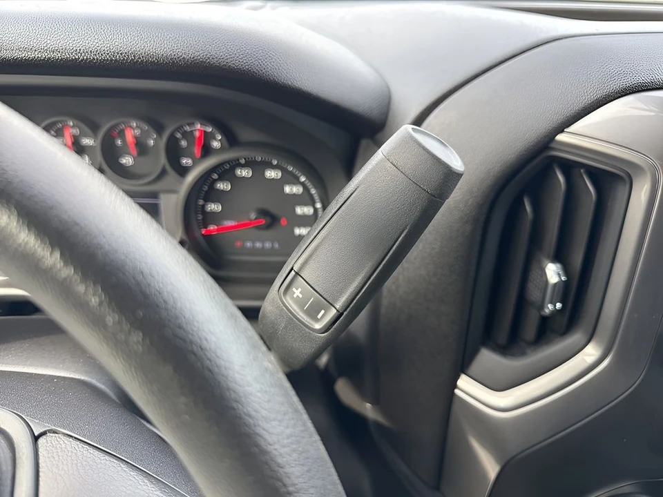 2025 GMC Sierra 5th Gen - Image 14 of 21