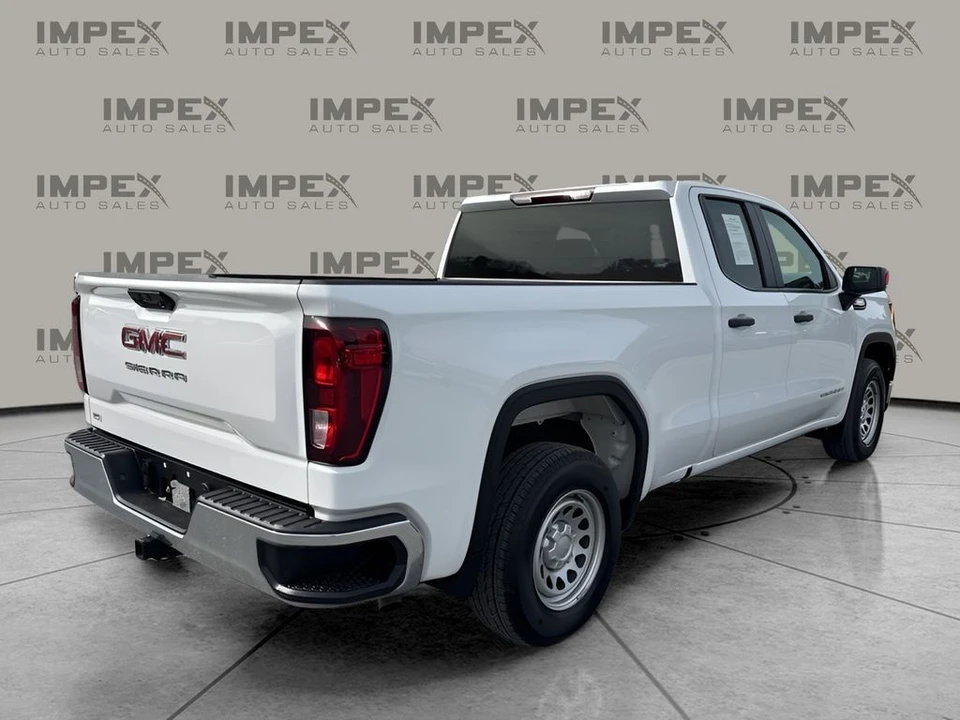 2025 GMC Sierra 5th Gen - Image 5 of 31