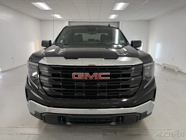 2025 GMC Sierra 5th Gen - Image 2 of 12