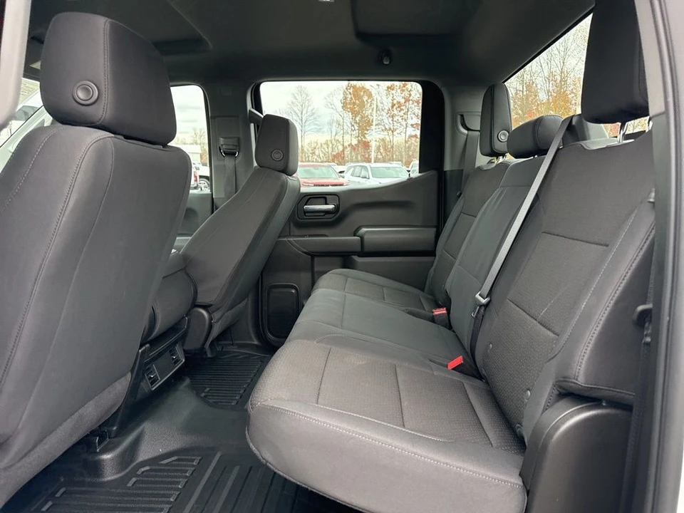2025 GMC Sierra 5th Gen - Image 10 of 12