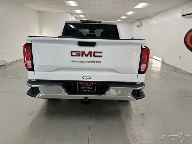2025 GMC Sierra 5th Gen - Image 8 of 12
