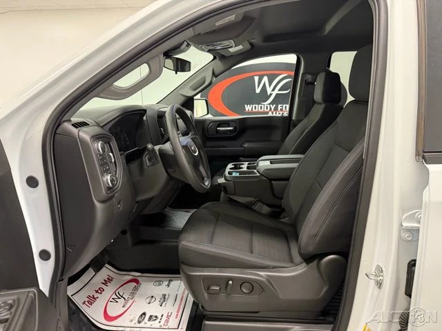 2025 GMC Sierra 5th Gen - Image 9 of 12